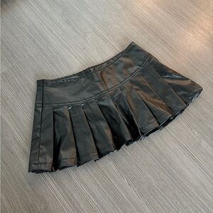 Black Pleated faux Leather mini Skirt